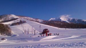 2月9日　風向；南南西　風速；15m/s  新雪；0cm